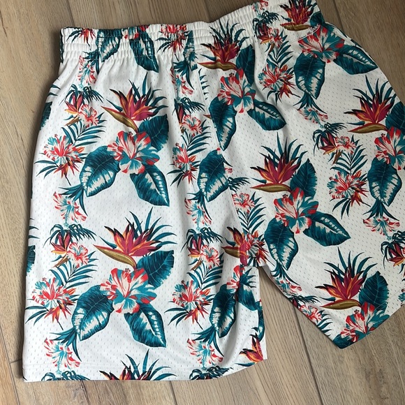 Mitchell & Ness Celtics Tropical Print Basketball Shorts - Picture 10 of 11